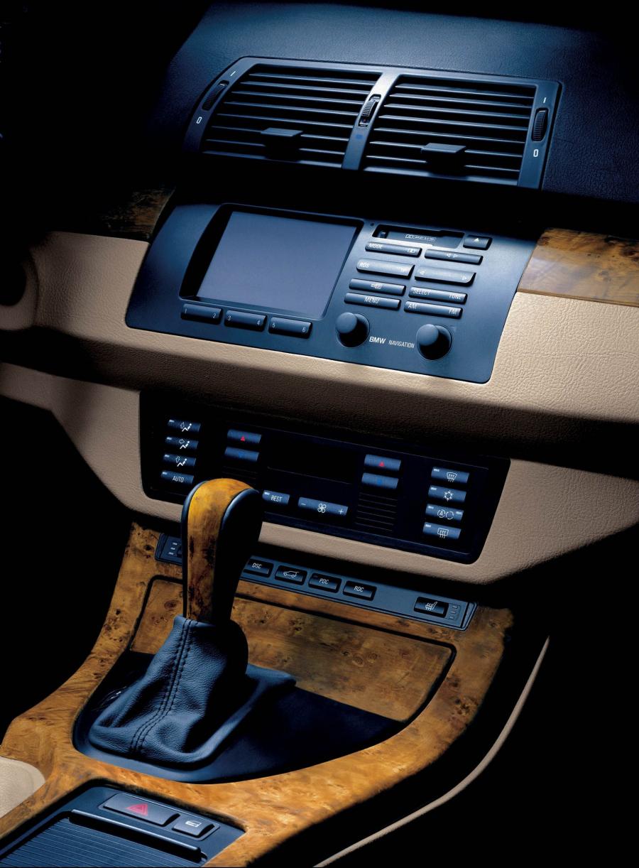  BMW X5 2000 года  (фото 76 из 102)